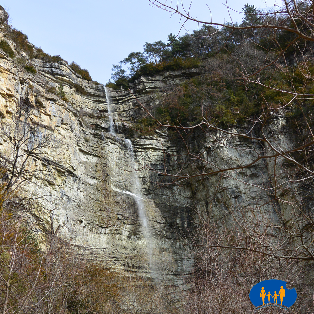 1515 - Fine cascade