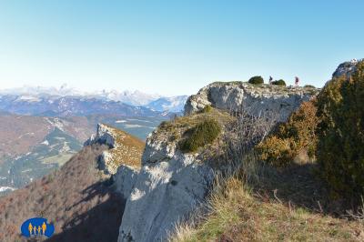 Tarsimoure - Paysage impressionnant avec la chaine du Dévoluy en arrière plan.