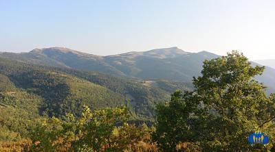 La Servelle de Brette dessine la ligne d'horizon Sud.