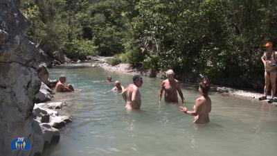 Jmf - Tout le monde à l'eau !
