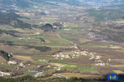 Clamontard - À nos pieds, Montlaur et la vallée de la Drôme qui s'étale vers Die.