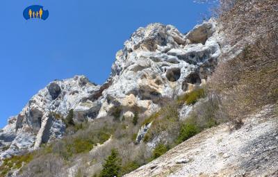 Cavités dans les falaises du Glandasse