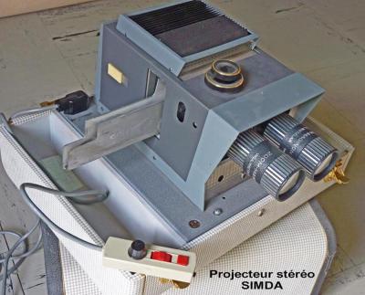 Projecteur stéréo Simda
